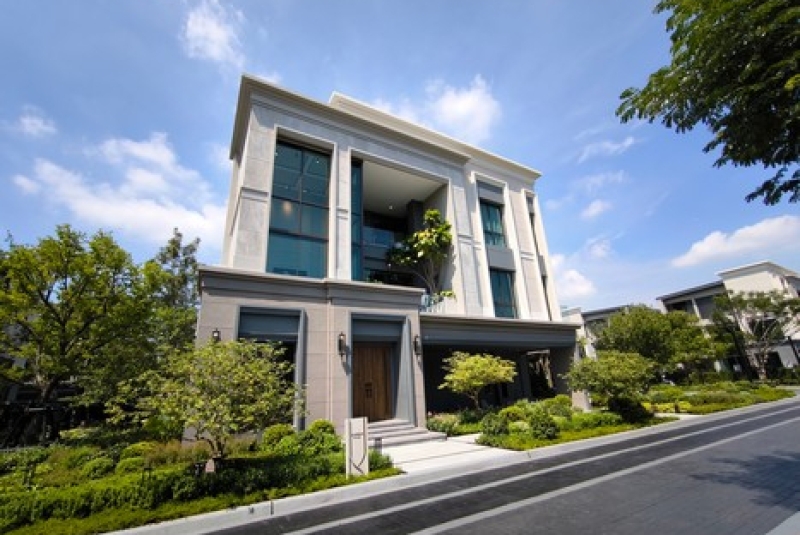 Luxury House For Sale Grand Bangkok Boulevard หรู 3 ชั้น  ปิ่นเกล้า - บรมฯ ถนนสุขาภิบาลบางระมาด  แขวงศาลาธรรมสพน์ เขตทวีวัฒนา กรุงเทพมหานคร 10170