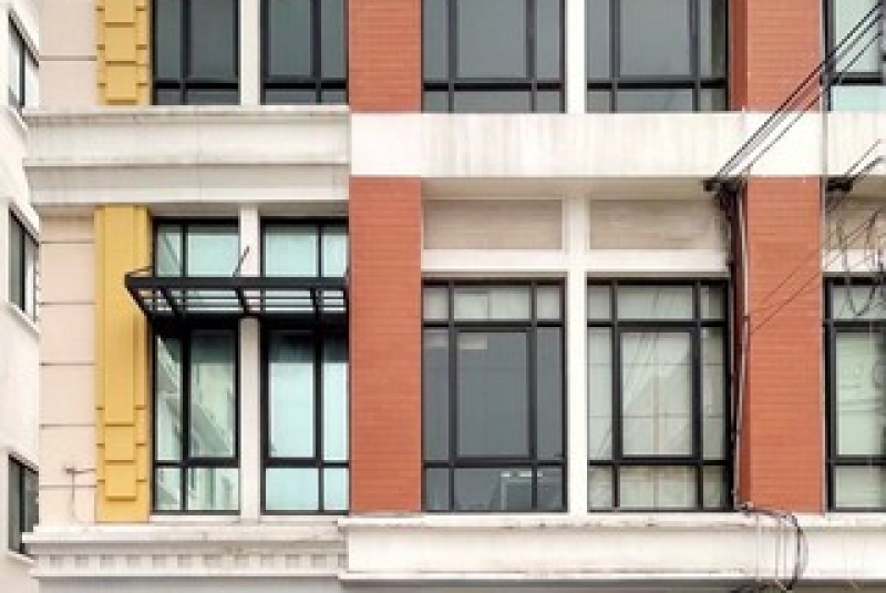 ให้เช่า Office 4ชั้น ติดถนนใหญ่ ถนนบางนา กม.3 บ้านกลางกรุง ตรงข้ามเซ็นทรัลบางนา ทำเลทอง แขวงบางนาใต้ เขตบางนา กรุงเทพมหานคร 10260