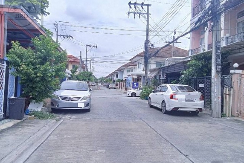 ทำเลทอง ทำเลเมือง ทาวน์โฮม 3 ชั้น ถนนนวมินทร์ - ถนนนวลจันทร์ บึงกุ่ม กรุงเทพมหานคร