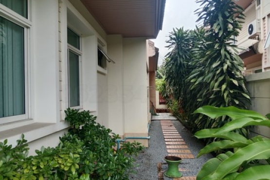 หมู่บ้านเจริญสุข  (16) หมู่บ้านเจริญสุข  (16)