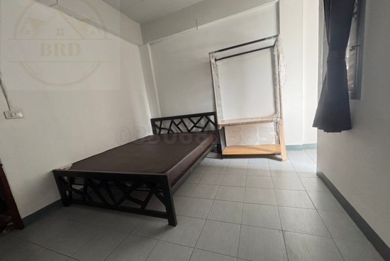 S__4841506_0 S__4841506_0