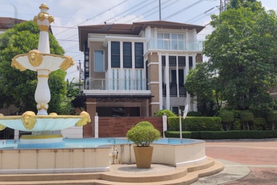 66034, ขายบ้านเดี่ยว3ชั้น ถนนกำแพงเพชร2 จตุจักร  เนิ้อที่104.5 ตร.ว.หมู่บ้านกลางกรุงเดอะนิชรัชวิภา ถนนวิภาวดี17 จตุจักร กรุงเทพฯ 